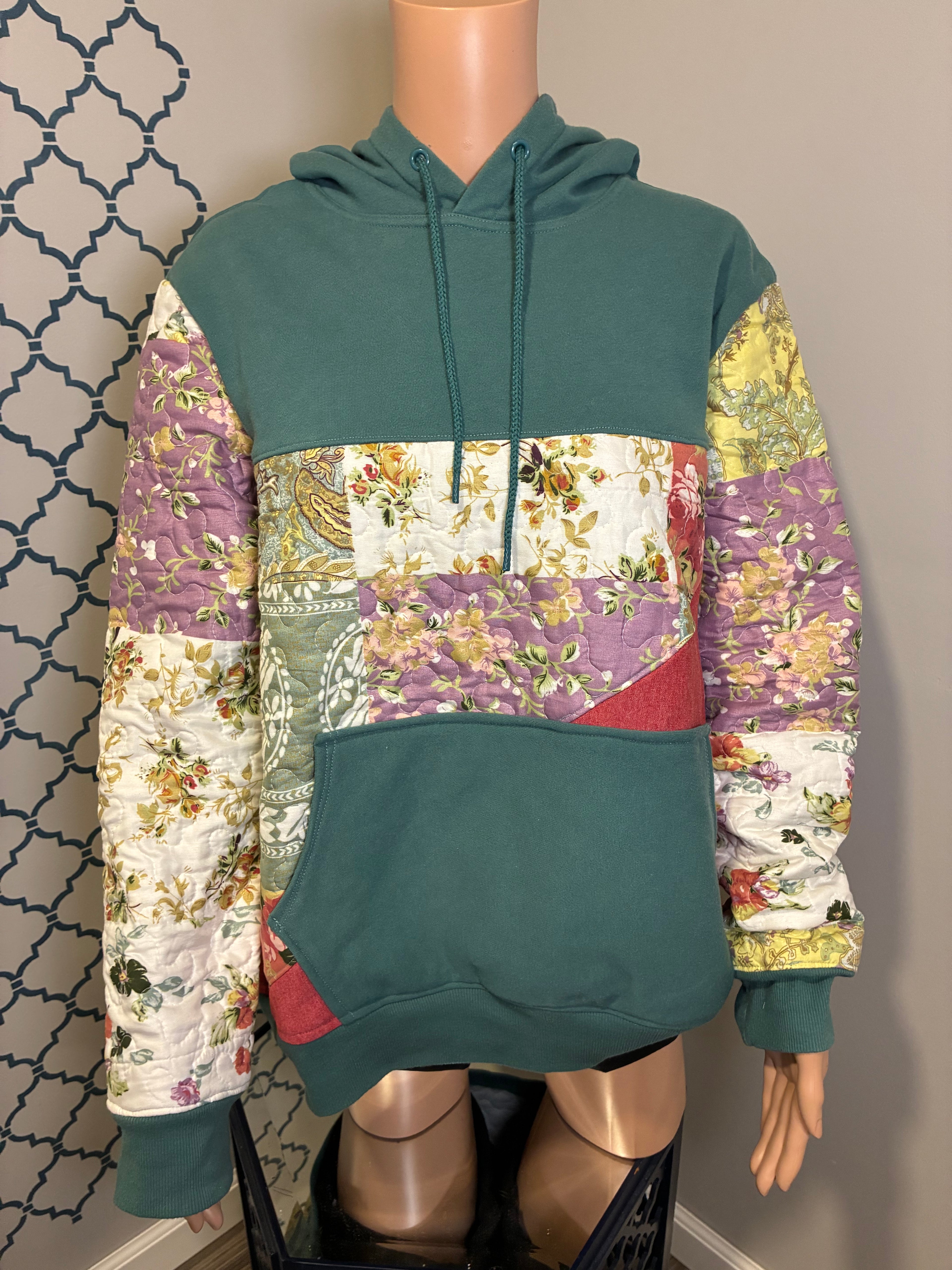 Grandma’s Garden Sweatshirt (M)
