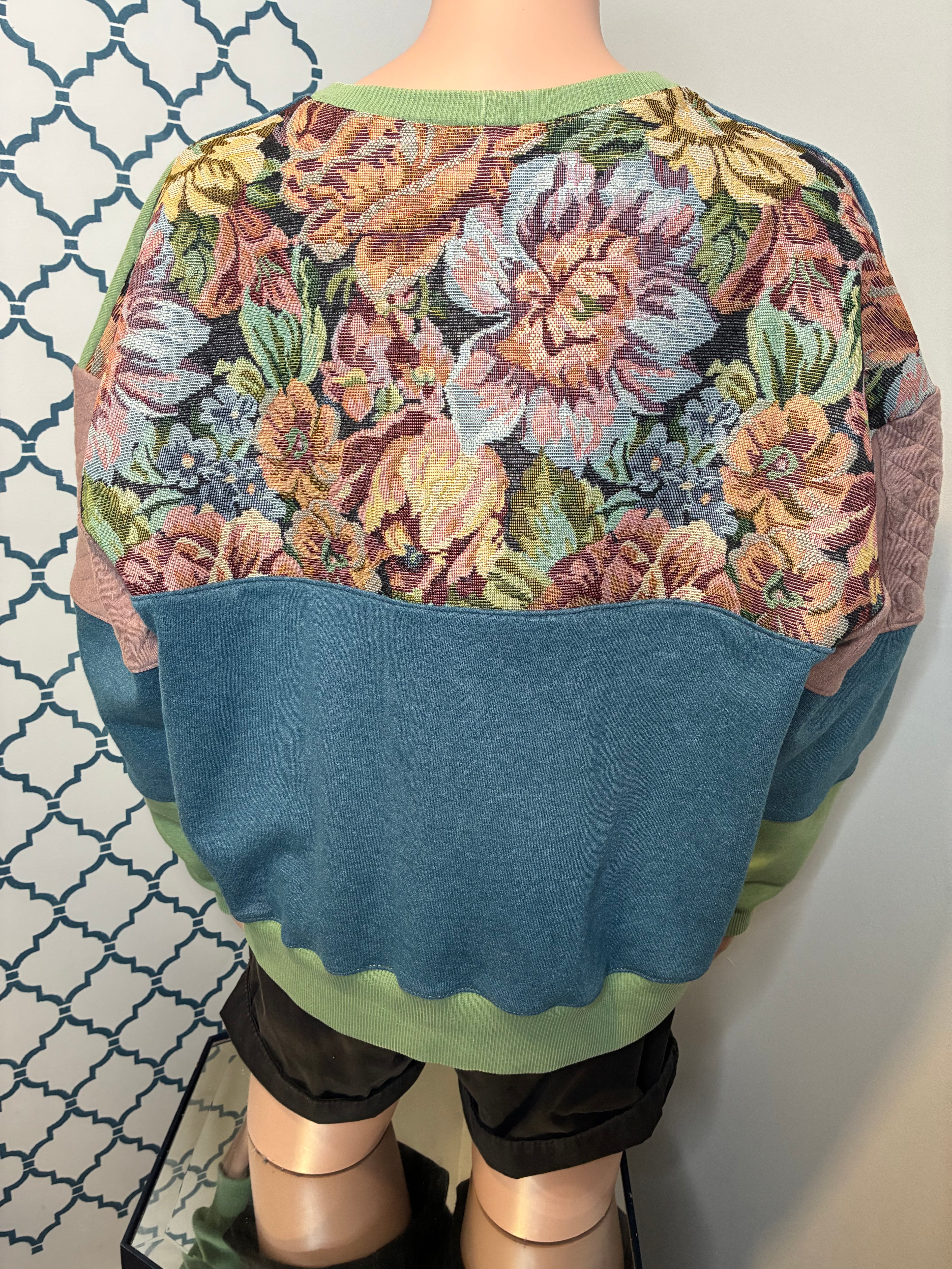 Aqua “Hartt” Cropped Crew Neck (M) (SOLD)