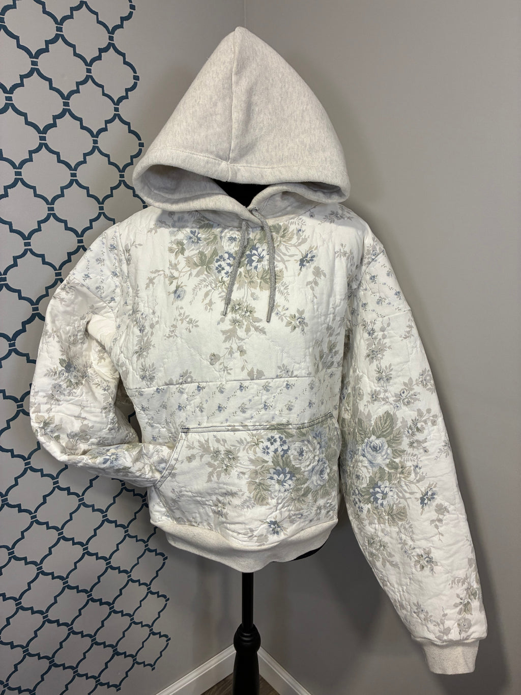 Quilted Cream Sweatshirt (M) (SOLD)