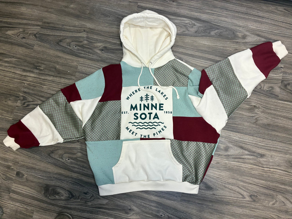 Minnesota Winter Ice Hoodie (L)