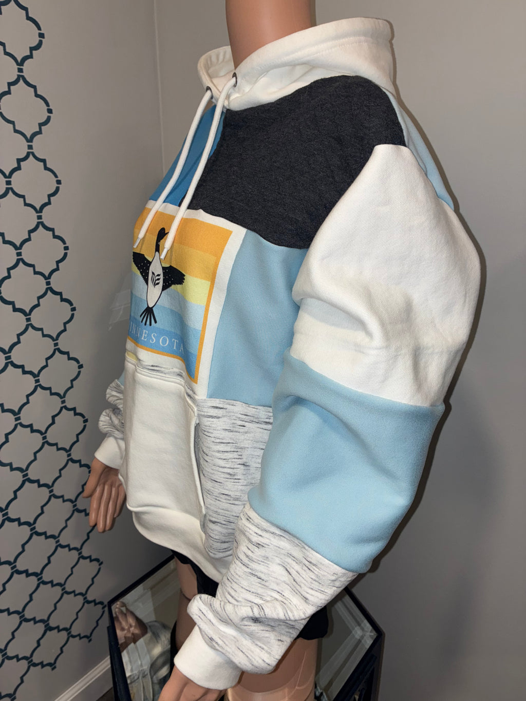 Lakes So Blue Hoodie (L)