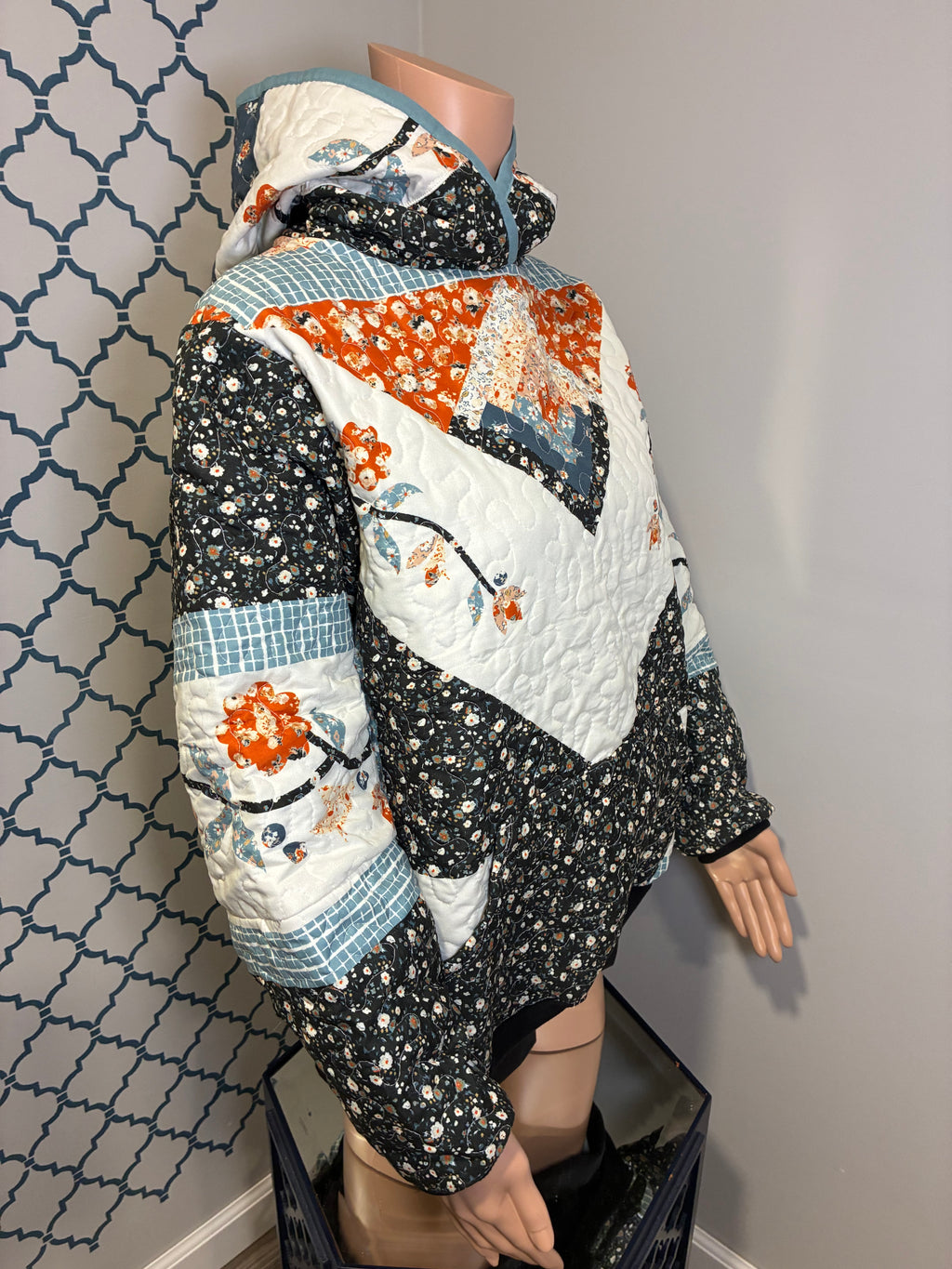 Quilted Comfort Front Pocket Sweatshirt (L) (SOLD)