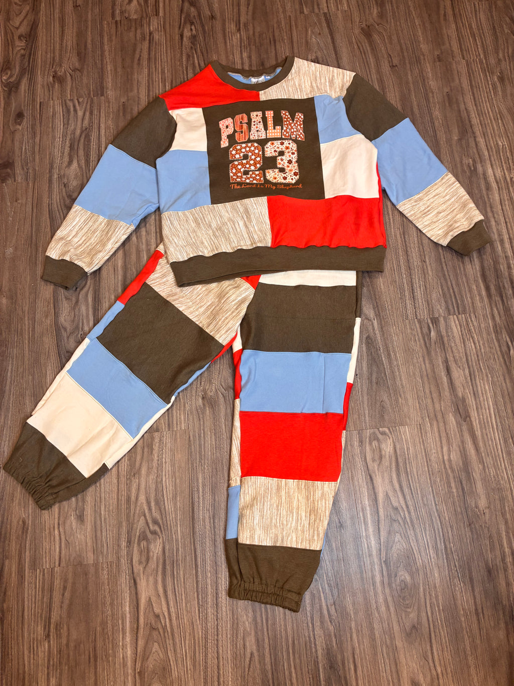Psalm sweatsuit (Lg)