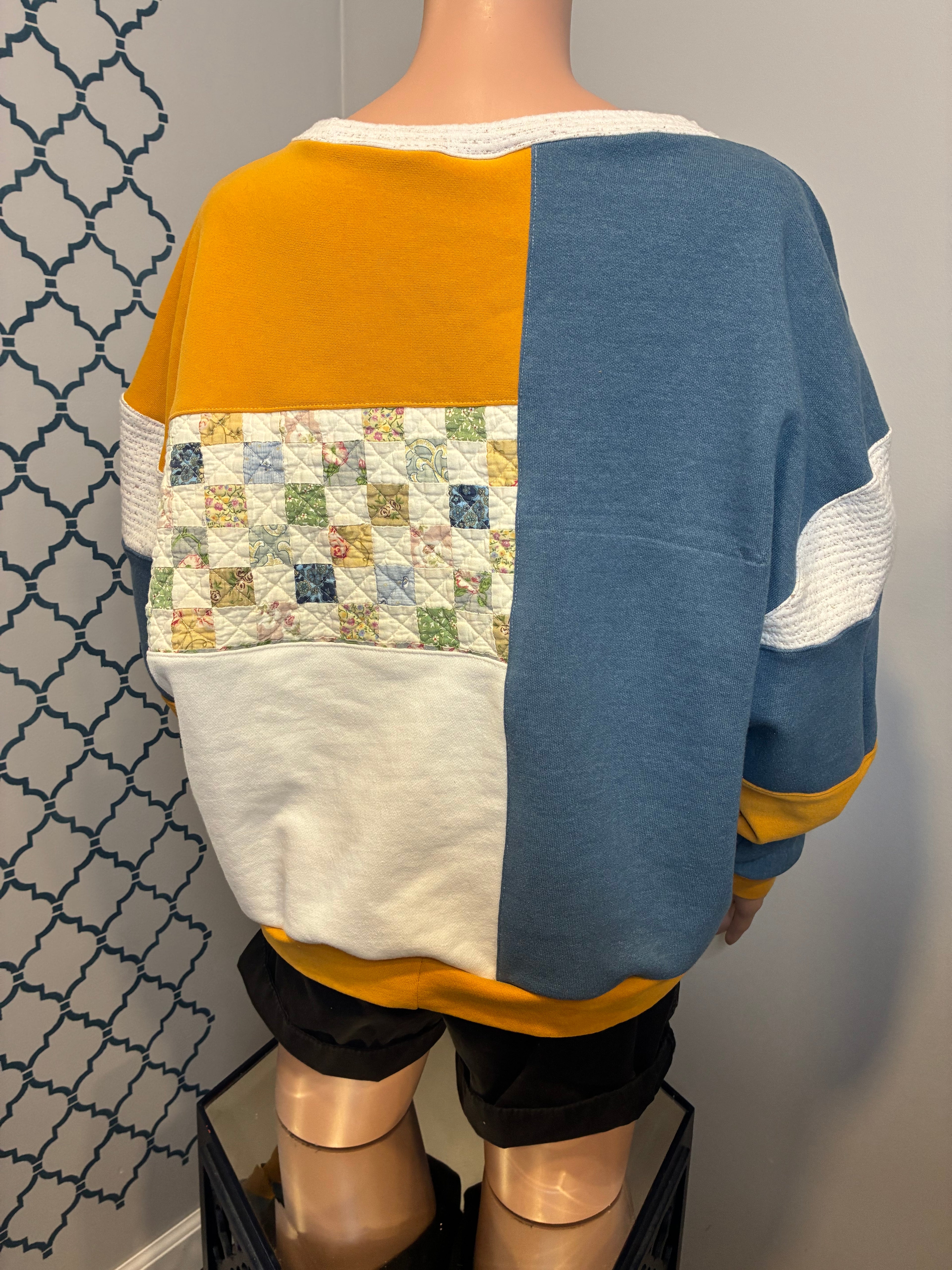 Quilt Block Crewneck (M)
