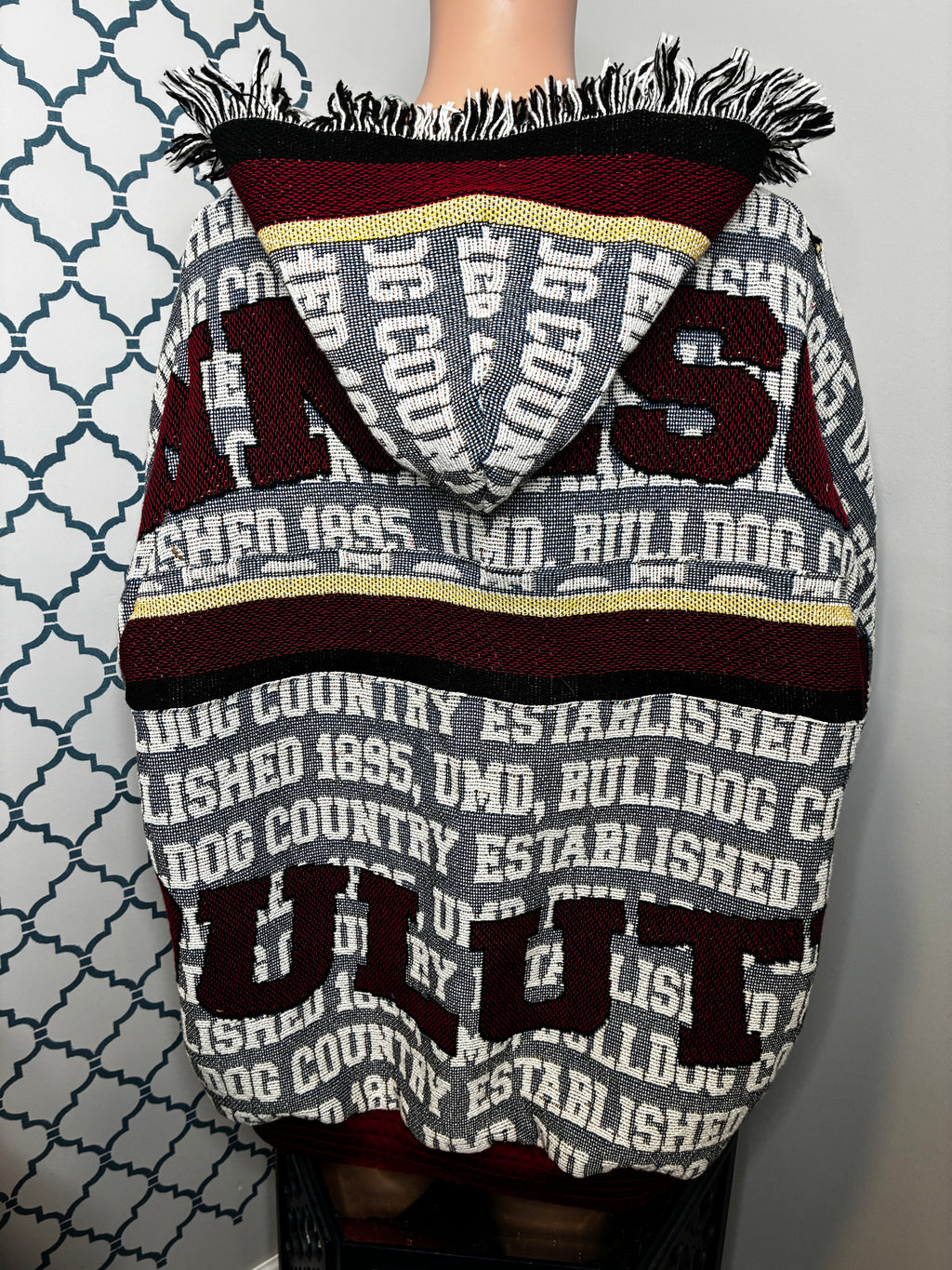 UMD Bulldogs Blanket Pullover (XL)