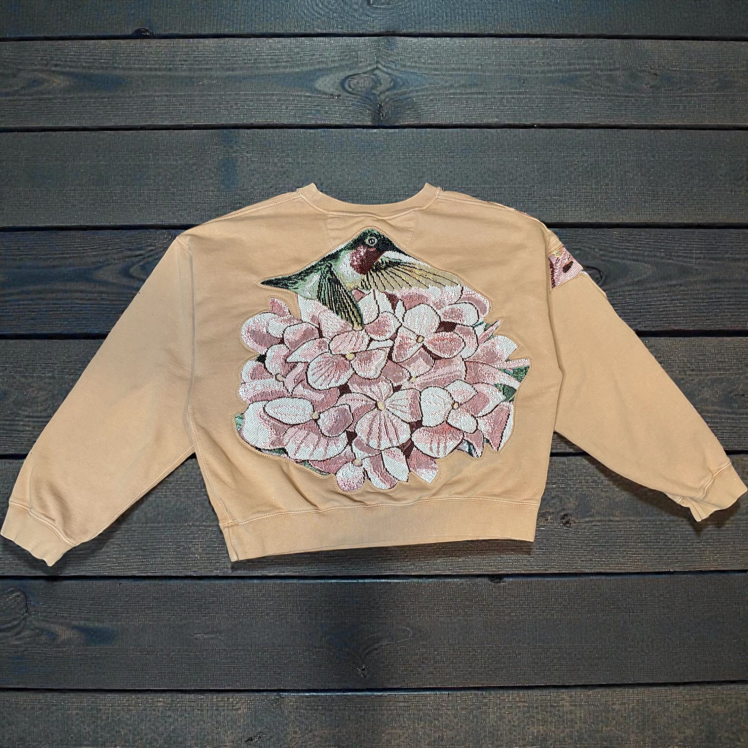 Hummingbird Blanket Crewneck (M)