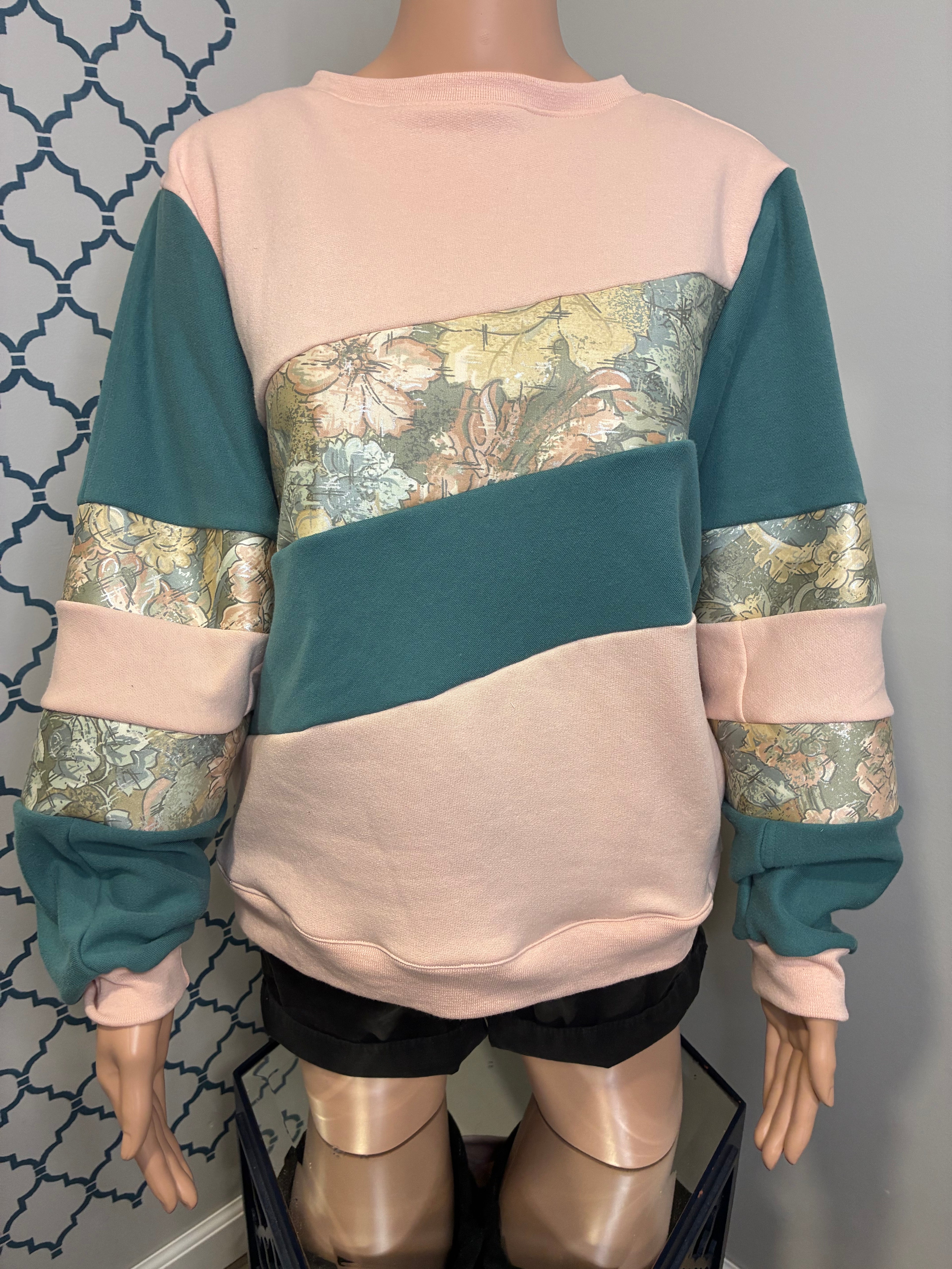 Mama’s Retro Crew Neck (L) (SOLD)