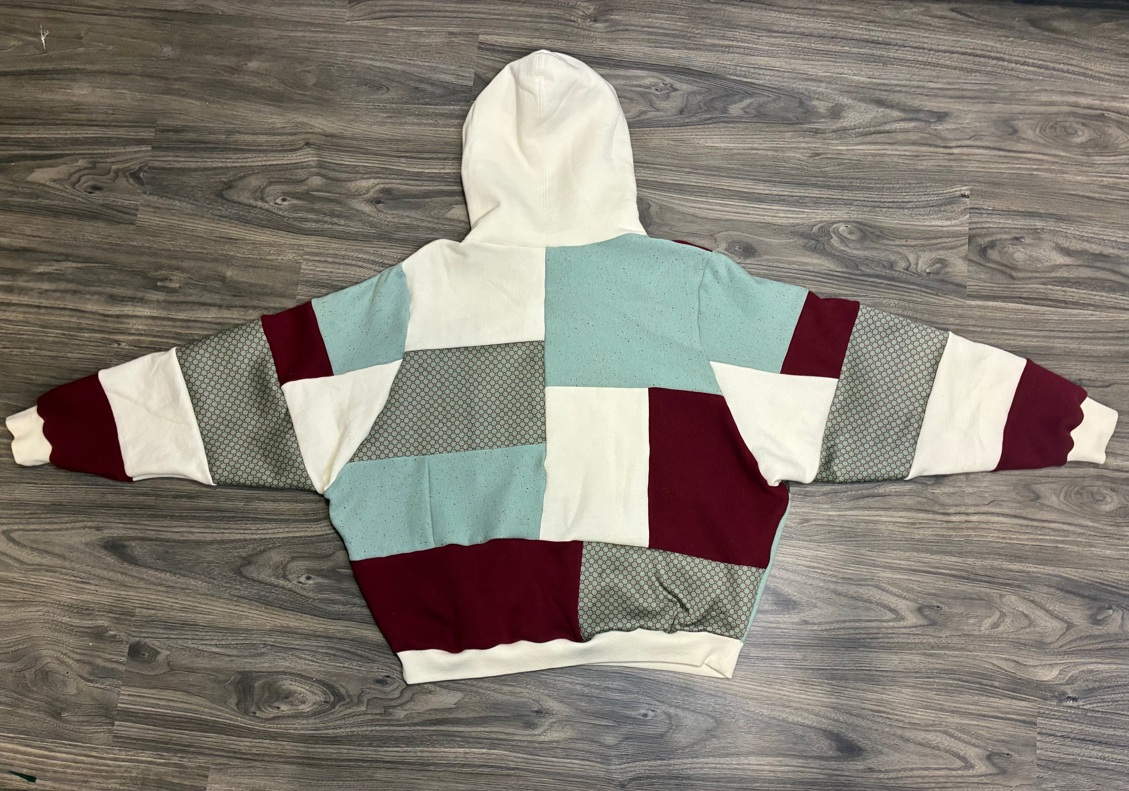 Minnesota Winter Ice Hoodie (L)