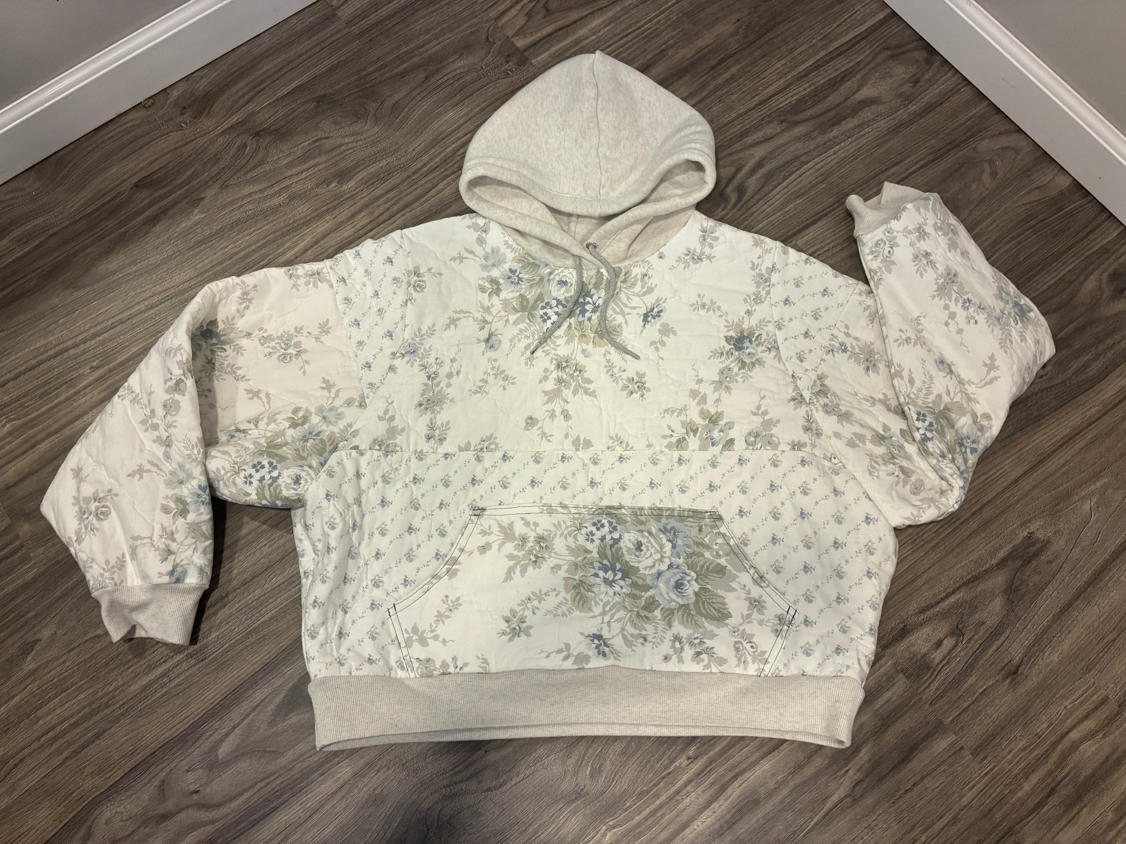 Quilted Cream Sweatshirt (M) (SOLD)