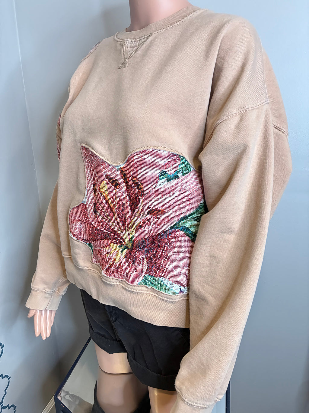 Hummingbird Blanket Crewneck (M)