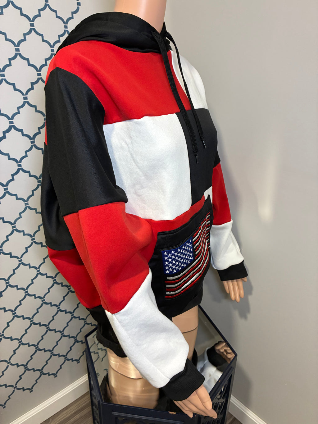 American Flag Hoodie (L)