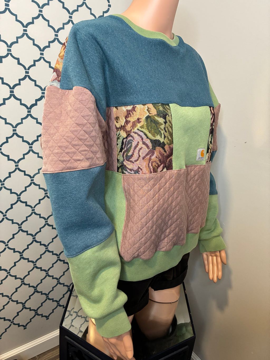 Aqua “Hartt” Cropped Crew Neck (M) (SOLD)