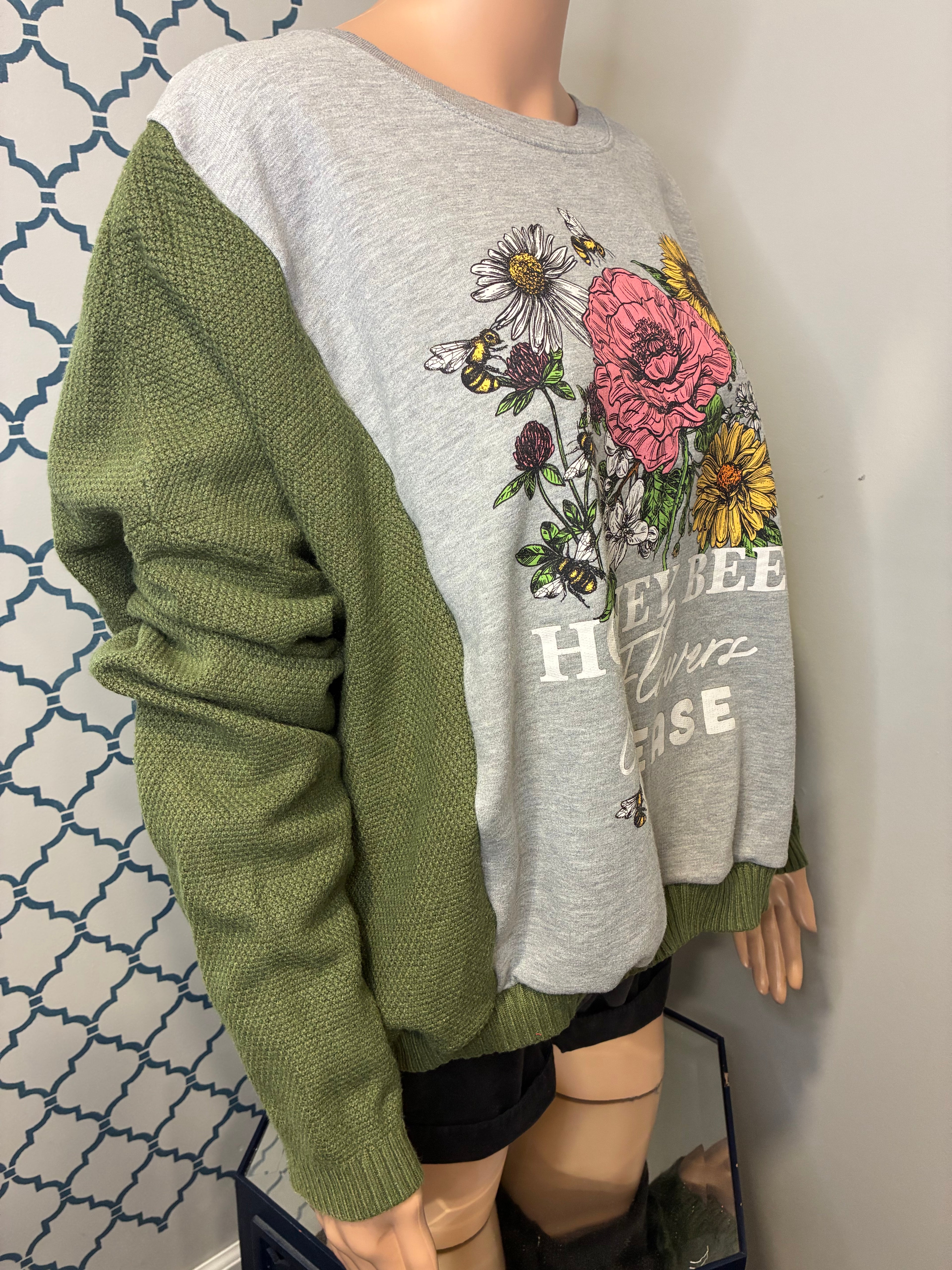 Honey Bees Sweater (XL) (SOLD)